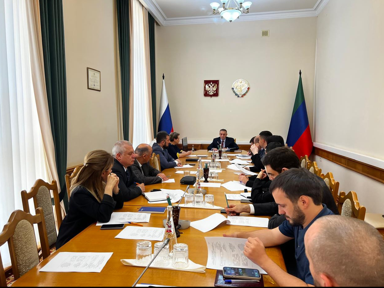 В Правительстве Дагестана обсудили вопросы подготовки региональной конференции по поддержке участников СВО